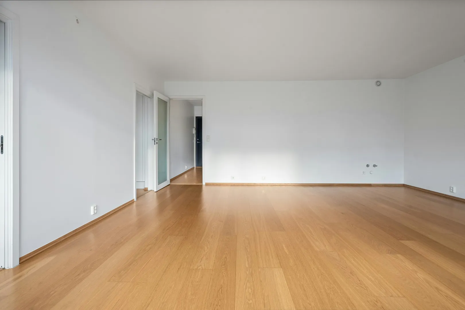 Before: AI virtual staging for a dining area photo